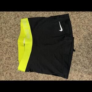 Nike Women's Dri-Fit Pro 3 Big Dot Training Shorts